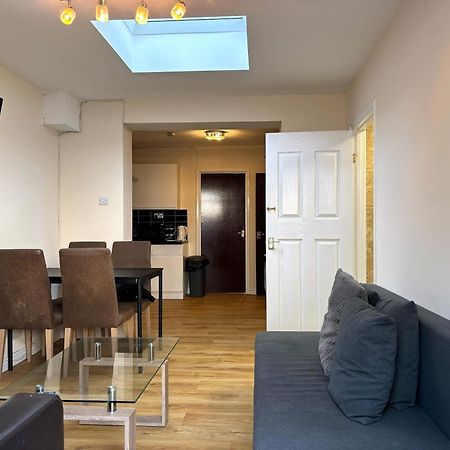 London Deluxe 6 Bedroom House Dagenham Kültér fotó
