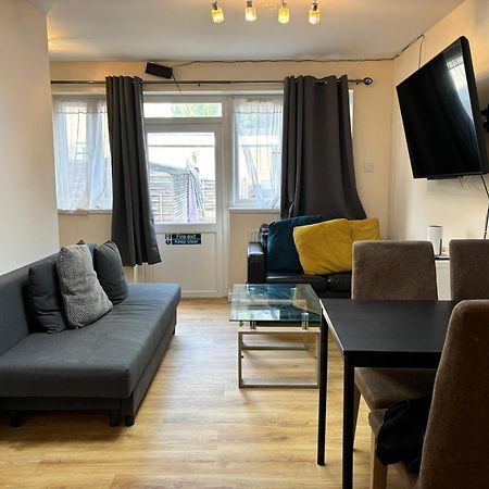 London Deluxe 6 Bedroom House Dagenham Kültér fotó