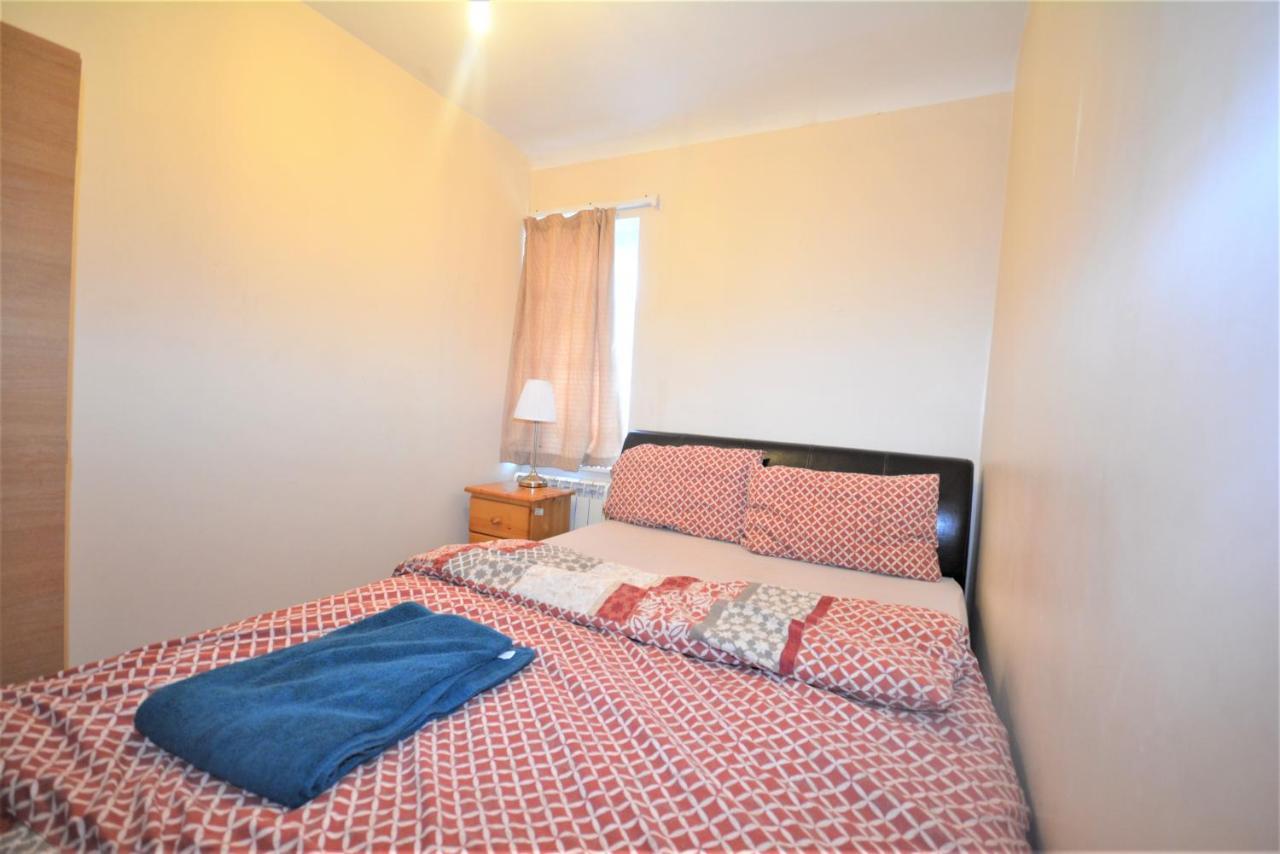 London Deluxe 6 Bedroom House Dagenham Kültér fotó