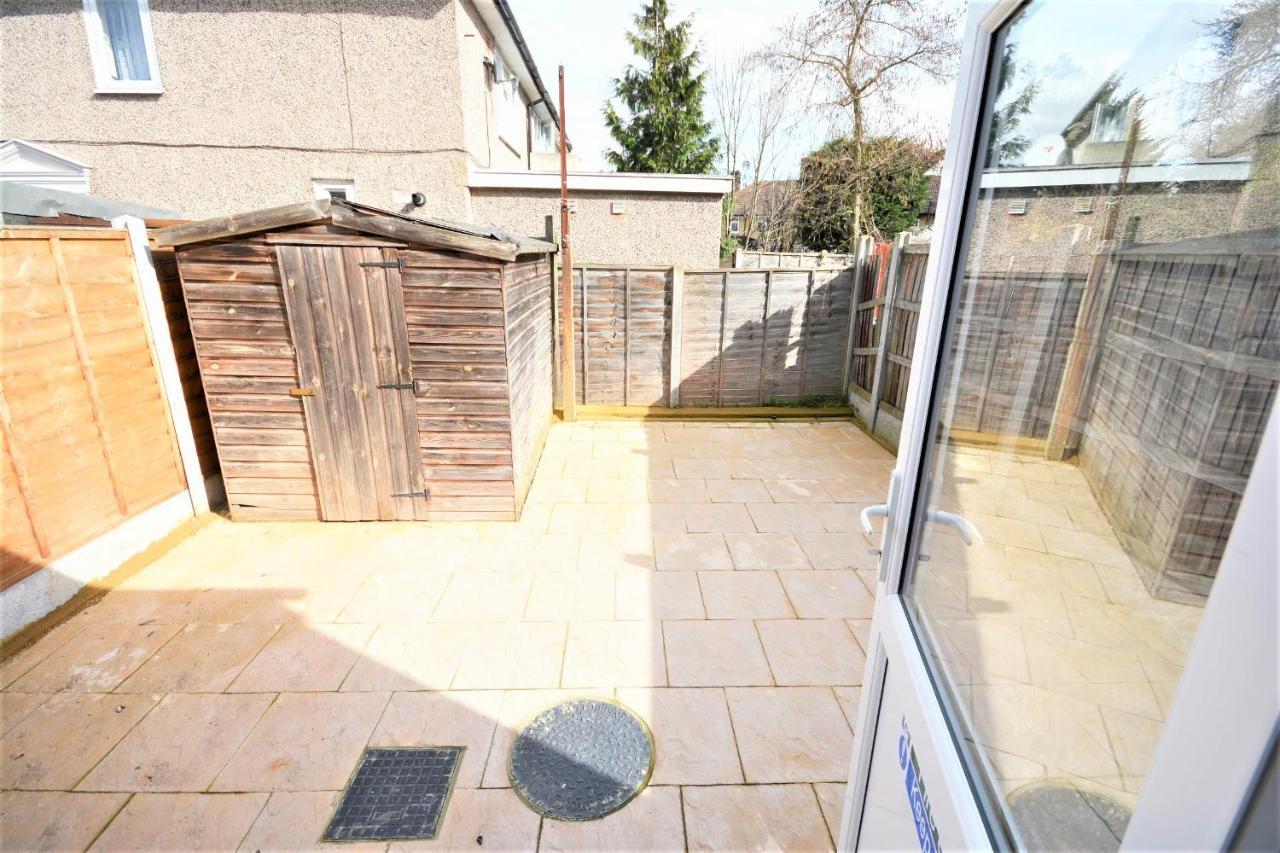 London Deluxe 6 Bedroom House Dagenham Kültér fotó