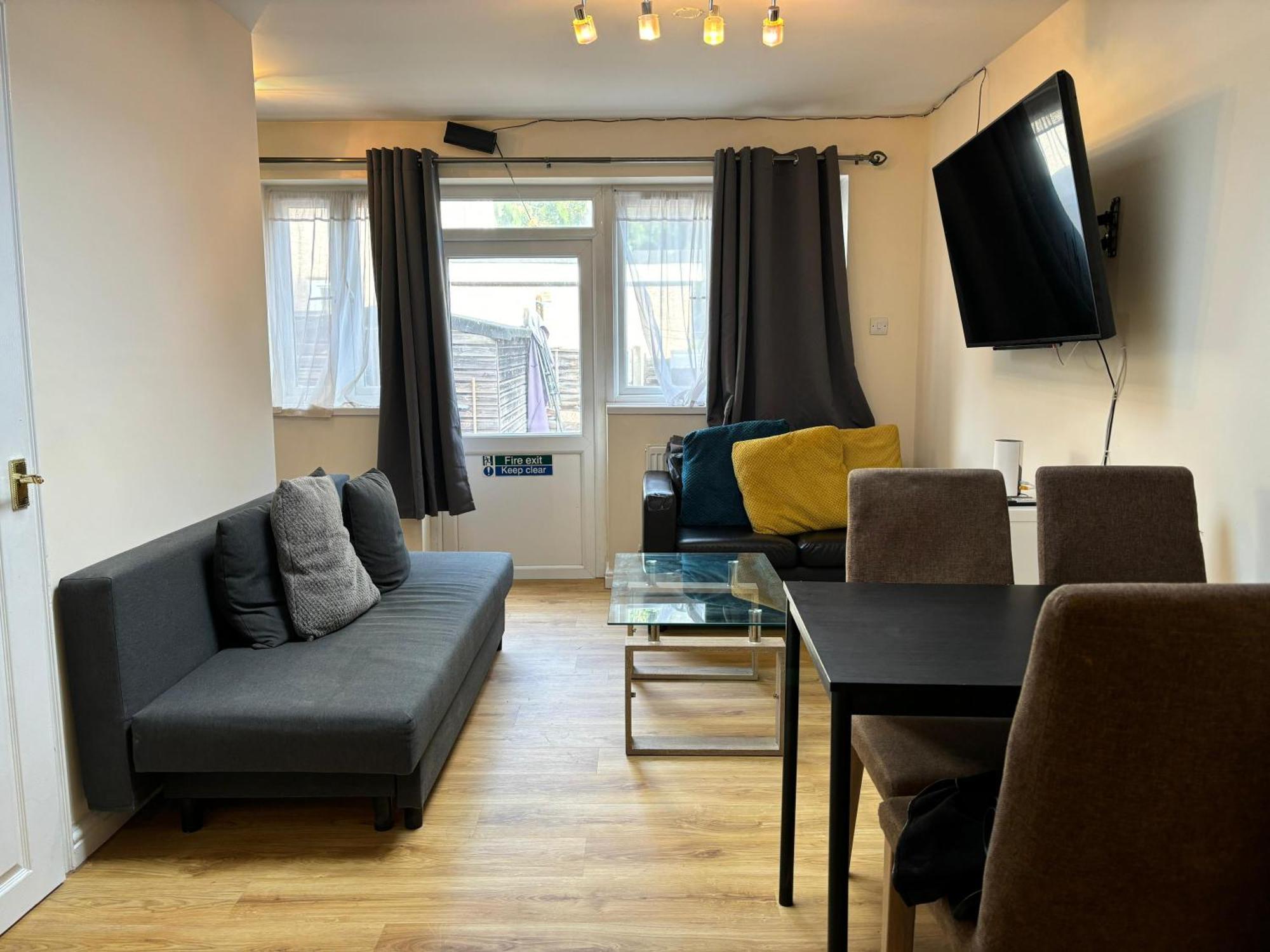 London Deluxe 6 Bedroom House Dagenham Kültér fotó